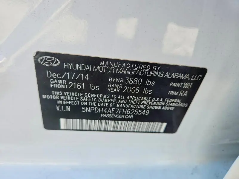 2015 HYUNDAI ELANTRA SE  