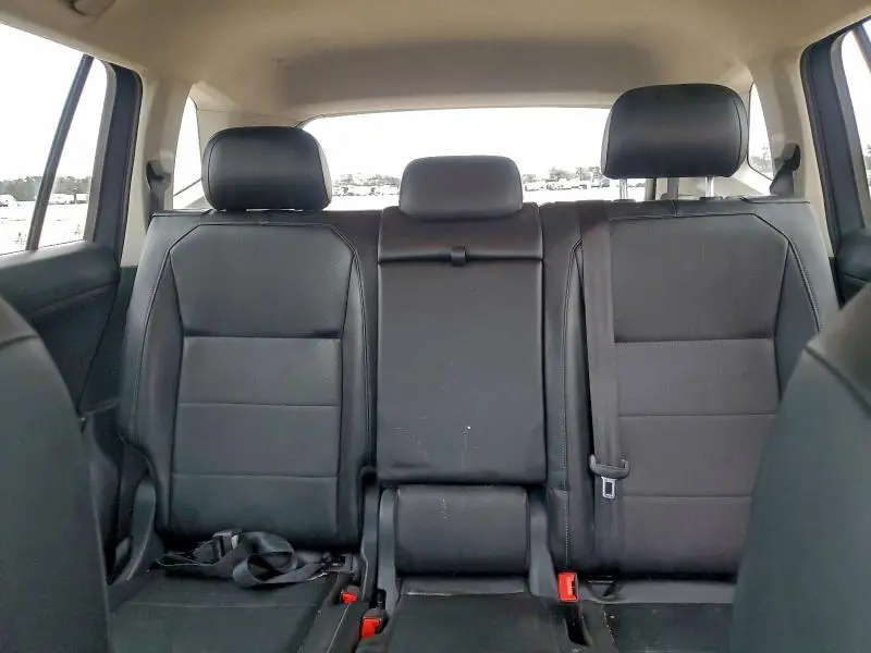 2018 VOLKSWAGEN TIGUAN SE  