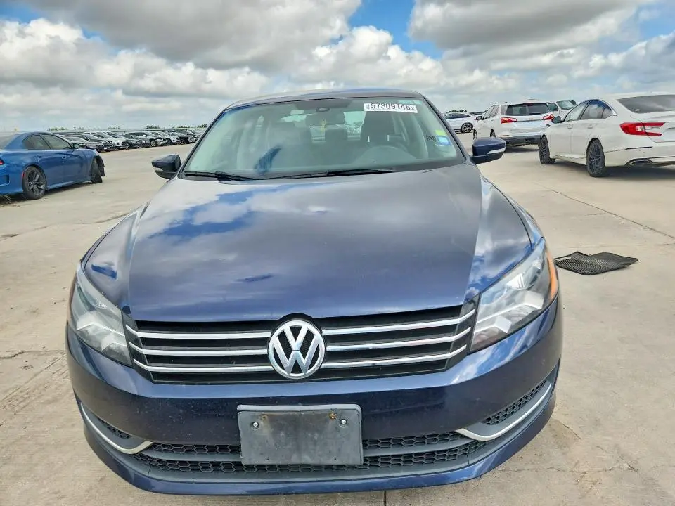 2015 VOLKSWAGEN PASSAT S  
