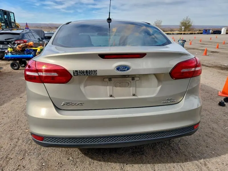 2016 FORD FOCUS SE  