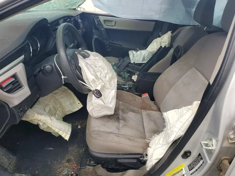 2016 TOYOTA COROLLA LE PLUS  