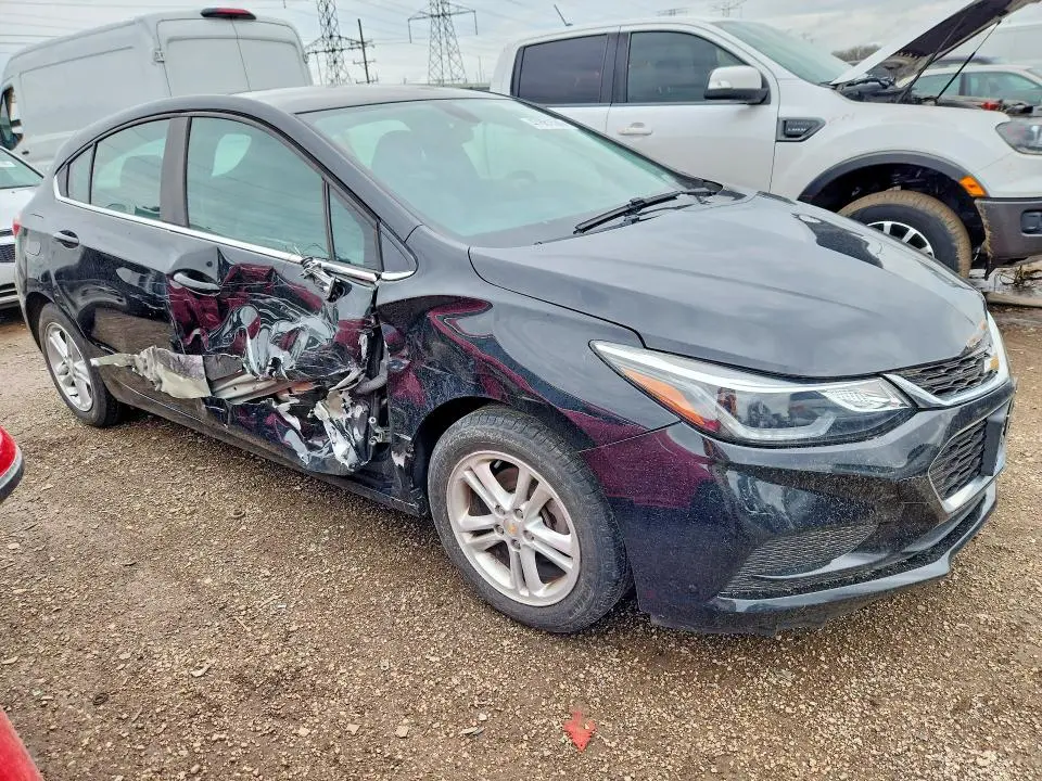 2017 CHEVROLET CRUZE LT  