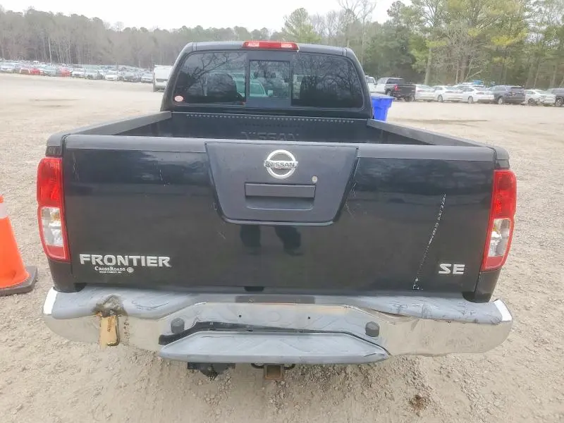 2010 NISSAN FRONTIER KING CAB SE  