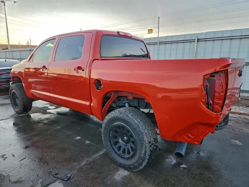 2018 TOYOTA TUNDRA CREWMAX SR5  