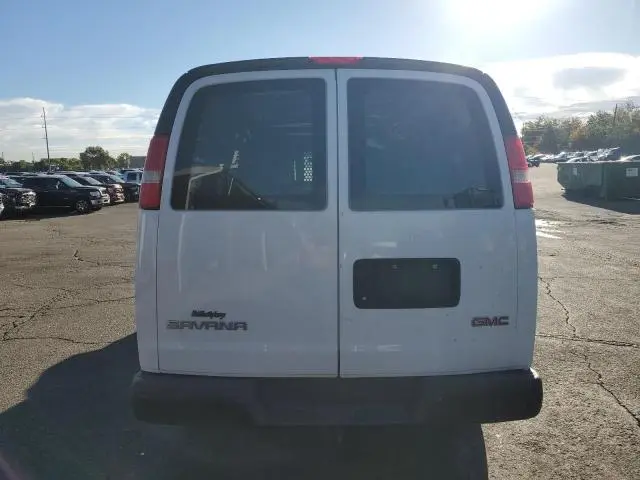 2017 GMC SAVANA G2500  