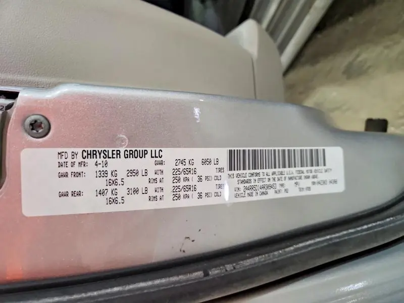 2010 CHRYSLER TOWN & COUNTRY TOURING  