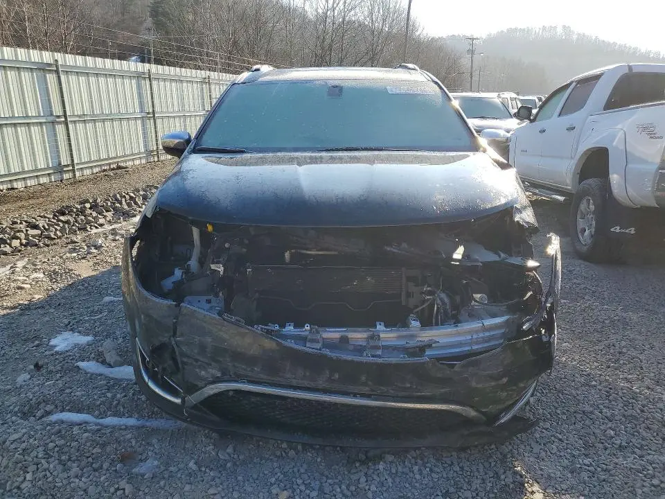 2019 CHRYSLER PACIFICA LIMITED  