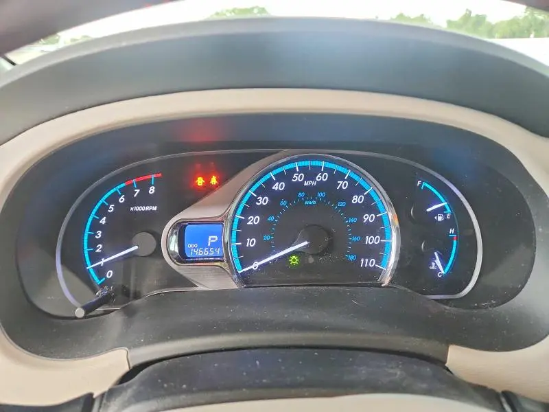 2012 TOYOTA SIENNA LIMITED 7-PASSENGER  