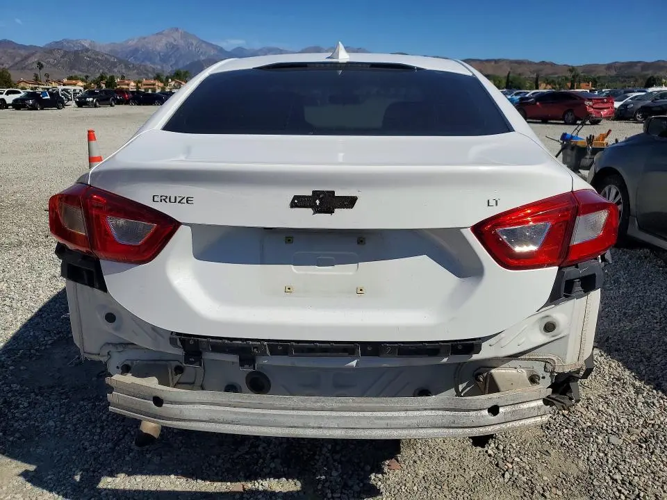 2019 CHEVROLET CRUZE LT  