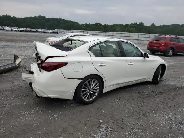 2018 INFINITI Q50 LUXE  