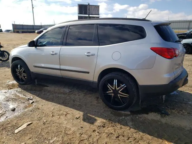 2010 CHEVROLET TRAVERSE LS  