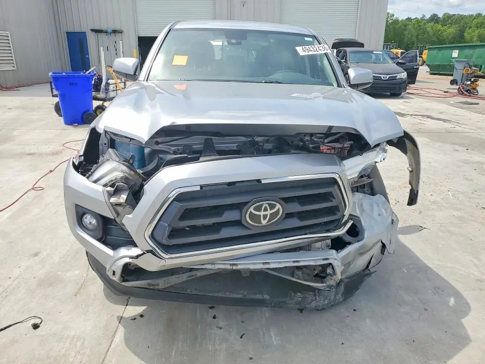 2021 TOYOTA TACOMA SR5 V6  