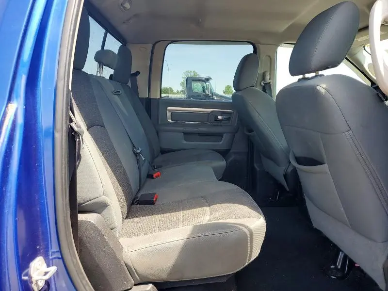 2015 RAM 1500 SLT  