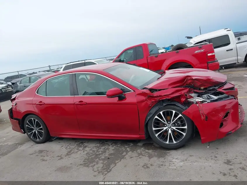 2020 TOYOTA CAMRY SE