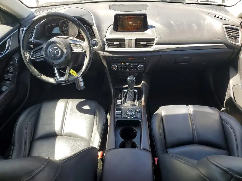 2018 MAZDA 3 TOURING  