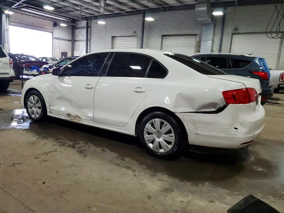 2013 VOLKSWAGEN JETTA SE  