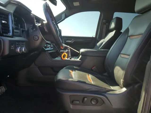 2022 GMC SIERRA K1500 AT4  