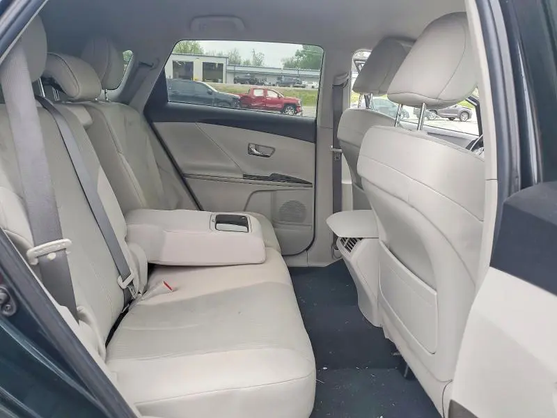 2015 TOYOTA VENZA LE  