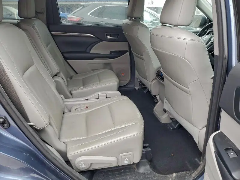 2015 TOYOTA HIGHLANDER LIMITED  