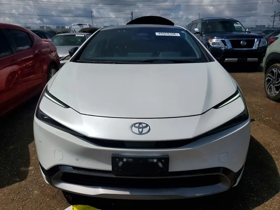 2024 TOYOTA PRIUS XLE  