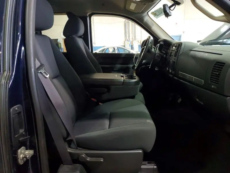 2011 CHEVROLET SILVERADO C1500 LT  