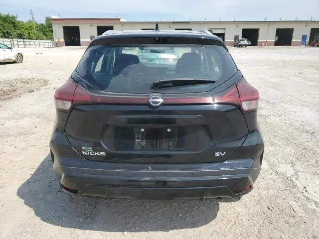 2022 NISSAN KICKS SV  