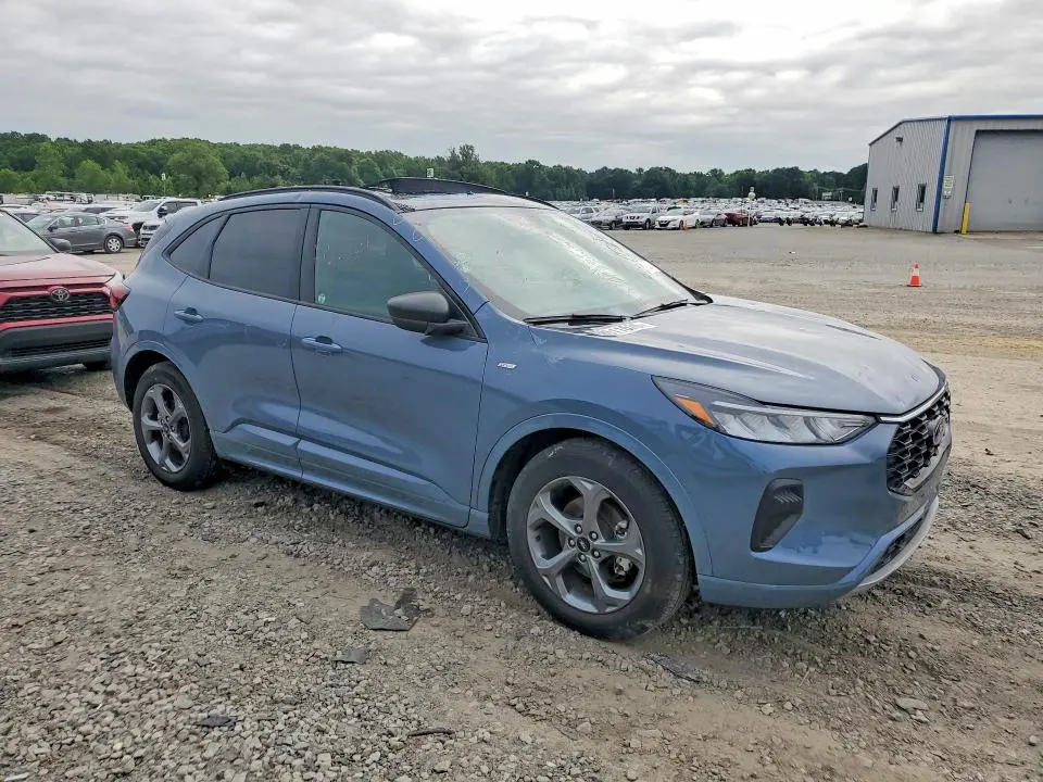 2023 FORD ESCAPE ST LINE  