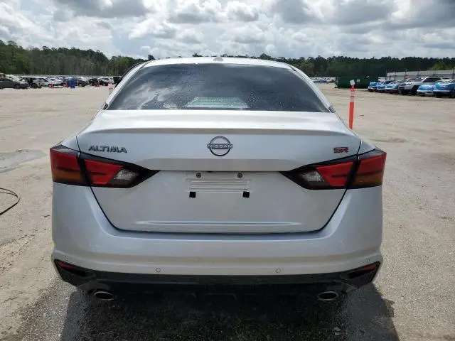 2024 NISSAN ALTIMA SR  