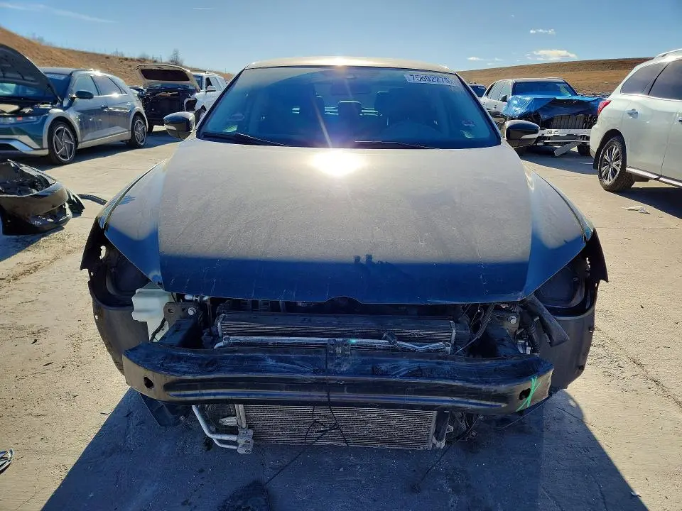 2014 VOLKSWAGEN PASSAT S  