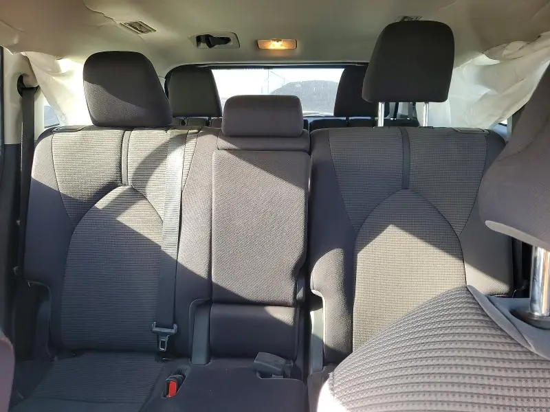 2021 TOYOTA HIGHLANDER LE  