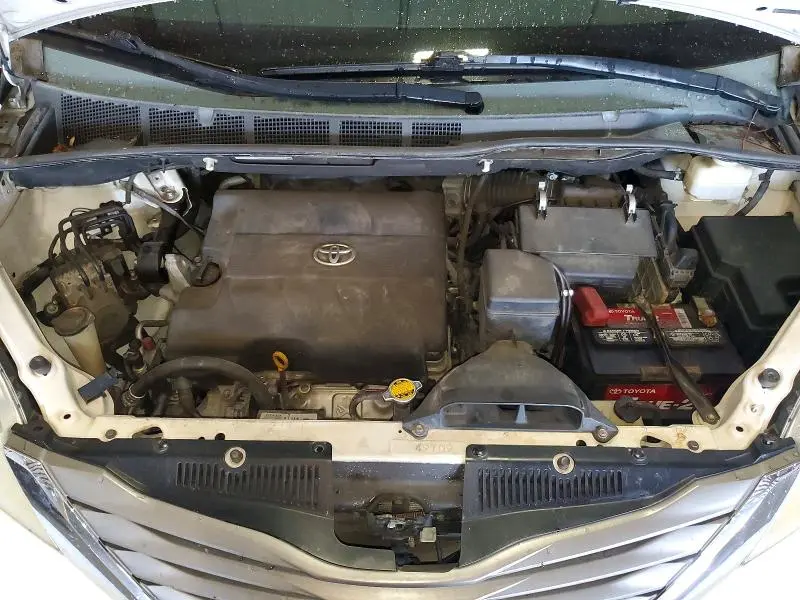 2012 TOYOTA SIENNA XLE 8-PASSENGER  