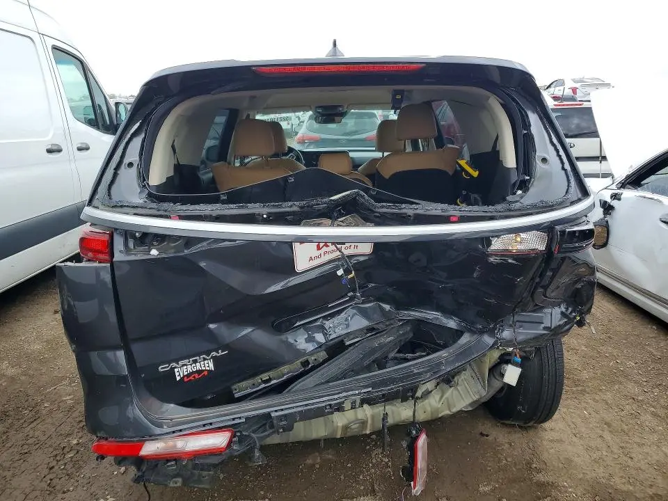 2023 KIA CARNIVAL LX  