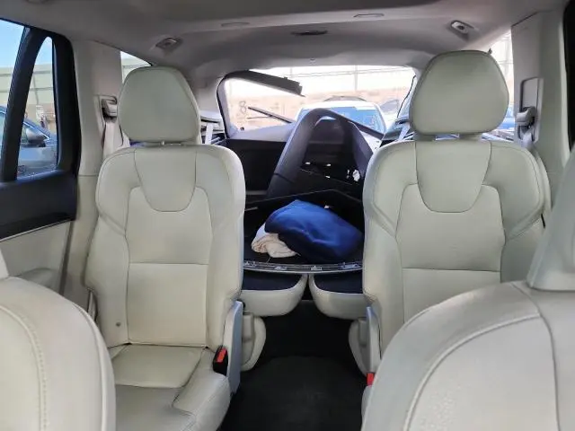 2020 VOLVO XC90 T6 MOMENTUM
