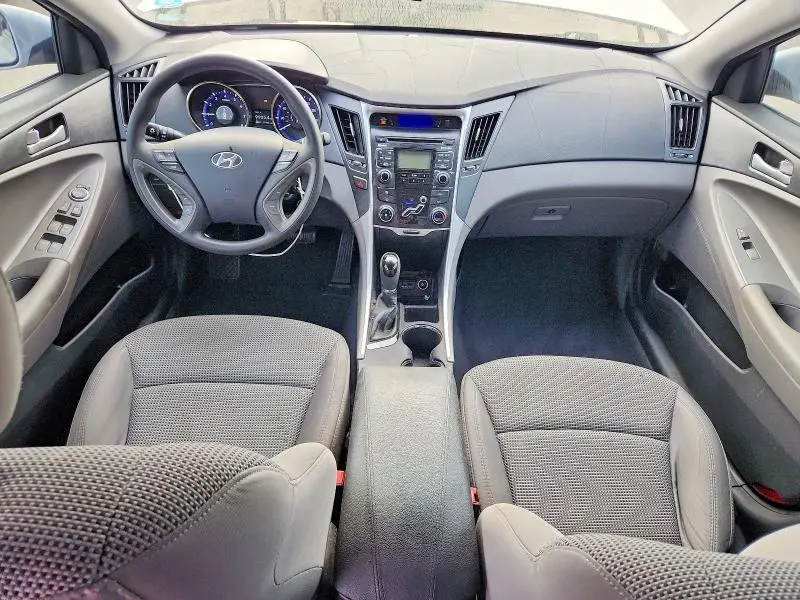 2011 HYUNDAI SONATA GLS  