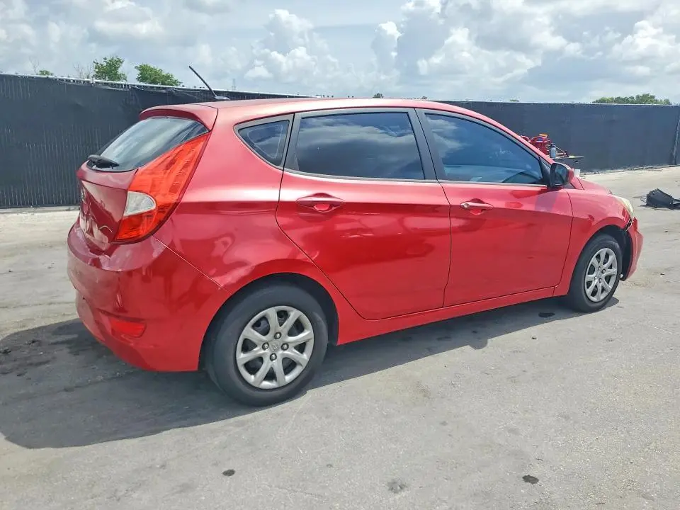 2012 HYUNDAI ACCENT GS  