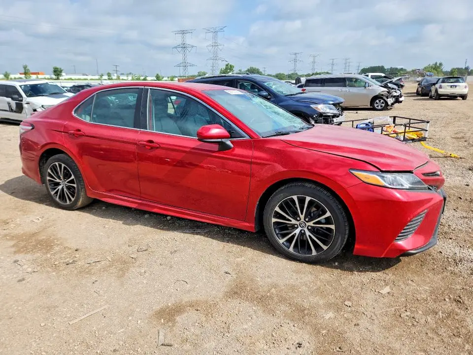 2020 TOYOTA CAMRY SE  