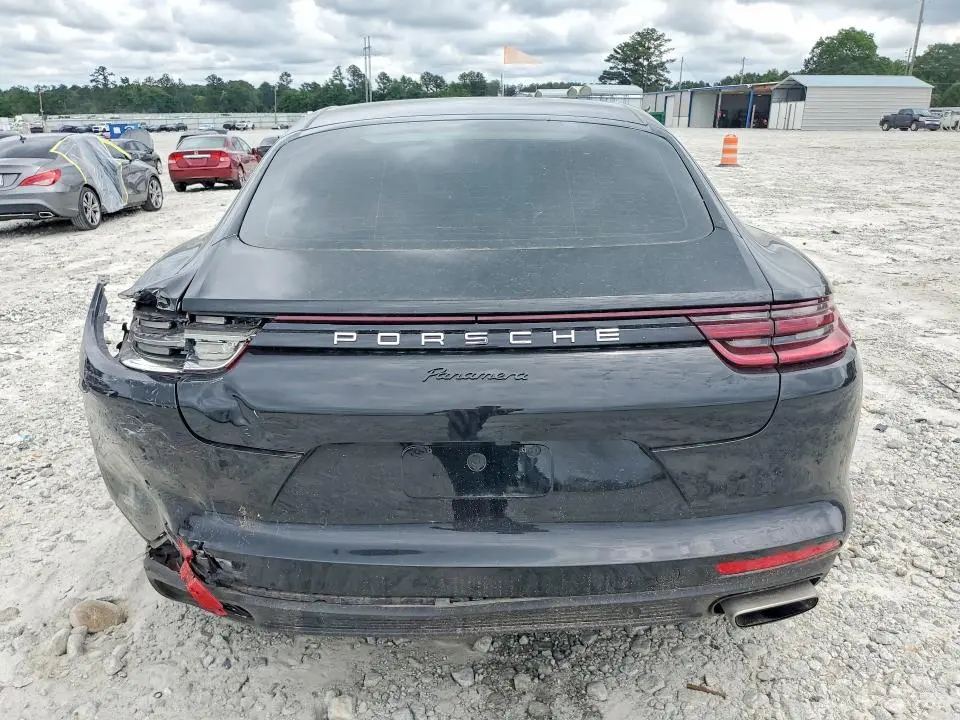 2018 PORSCHE PANAMERA 4  