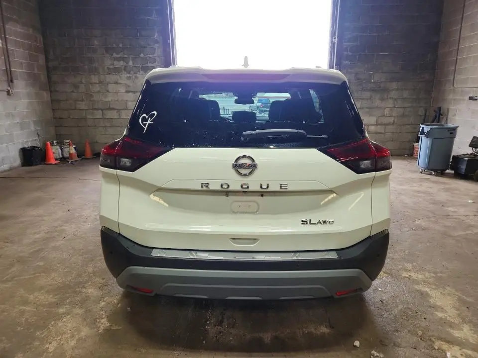 2021 NISSAN ROGUE SL  
