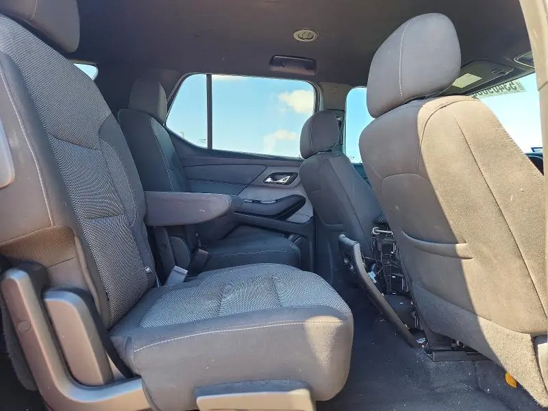 2023 CHEVROLET TRAVERSE LT  