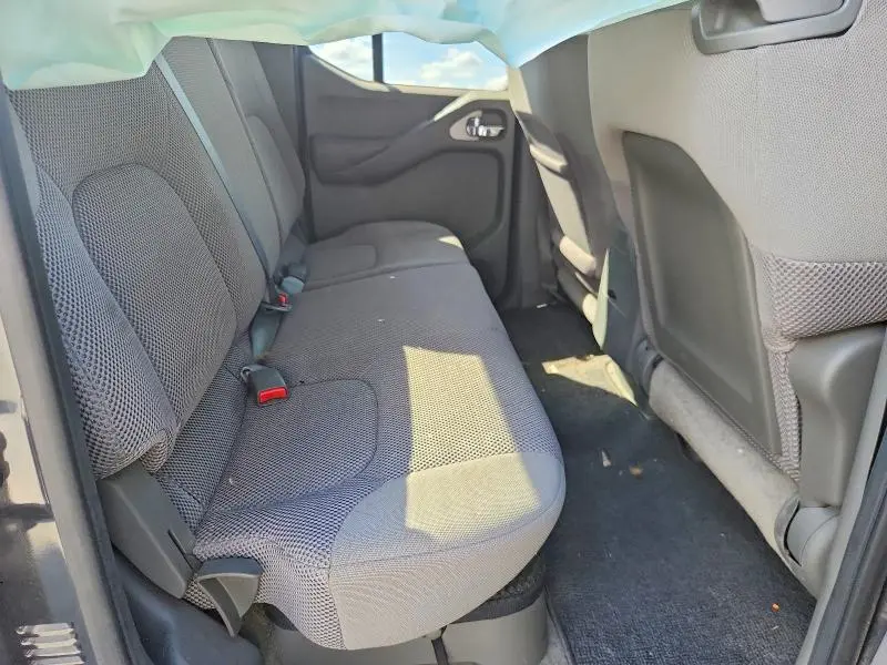 2012 NISSAN FRONTIER S  