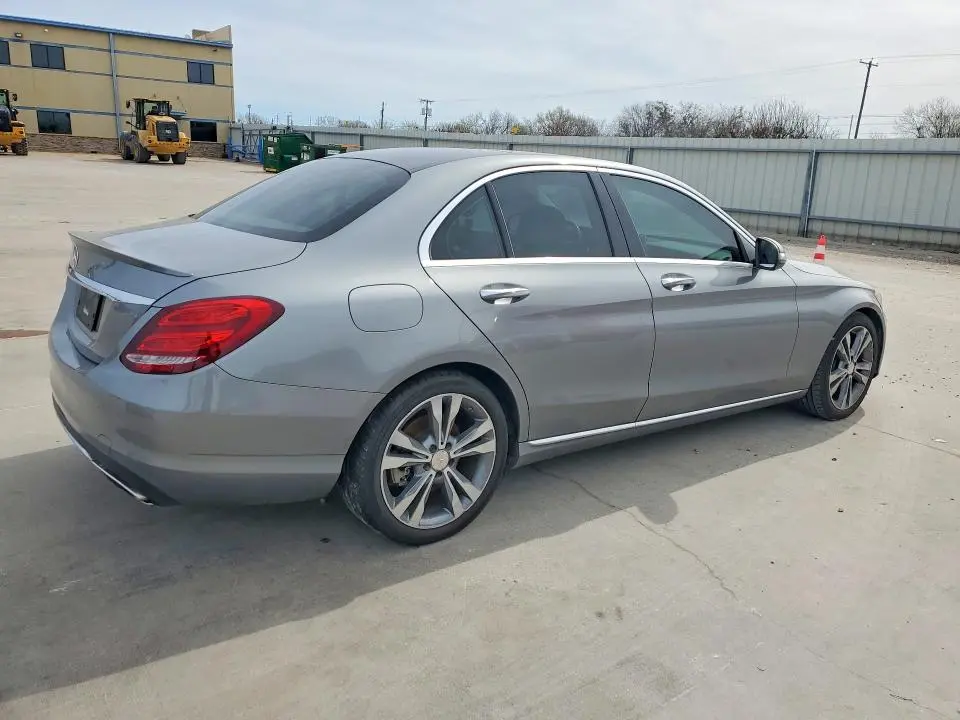 2015 MERCEDES-BENZ C 300  