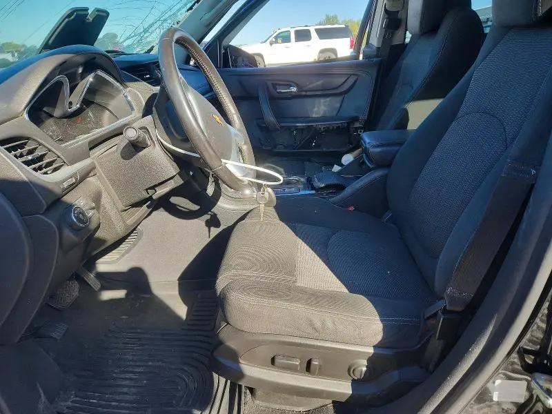 2017 CHEVROLET TRAVERSE LT  