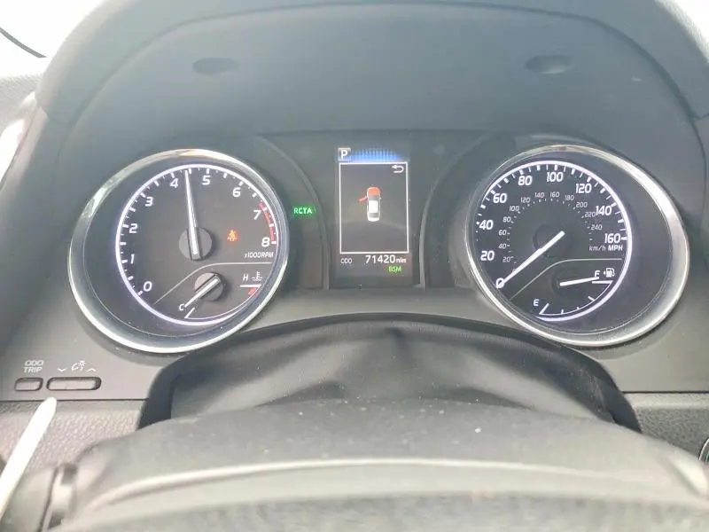 2019 TOYOTA CAMRY SE  