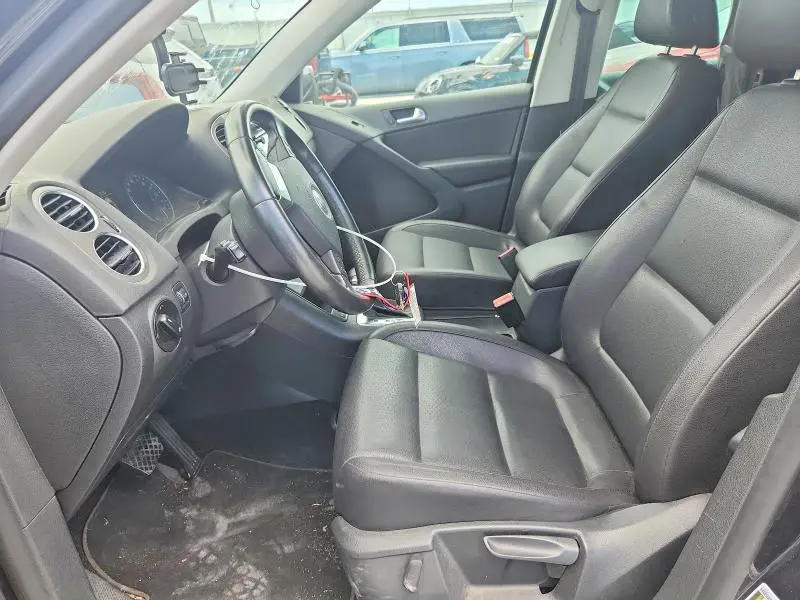 2010 VOLKSWAGEN TIGUAN S  