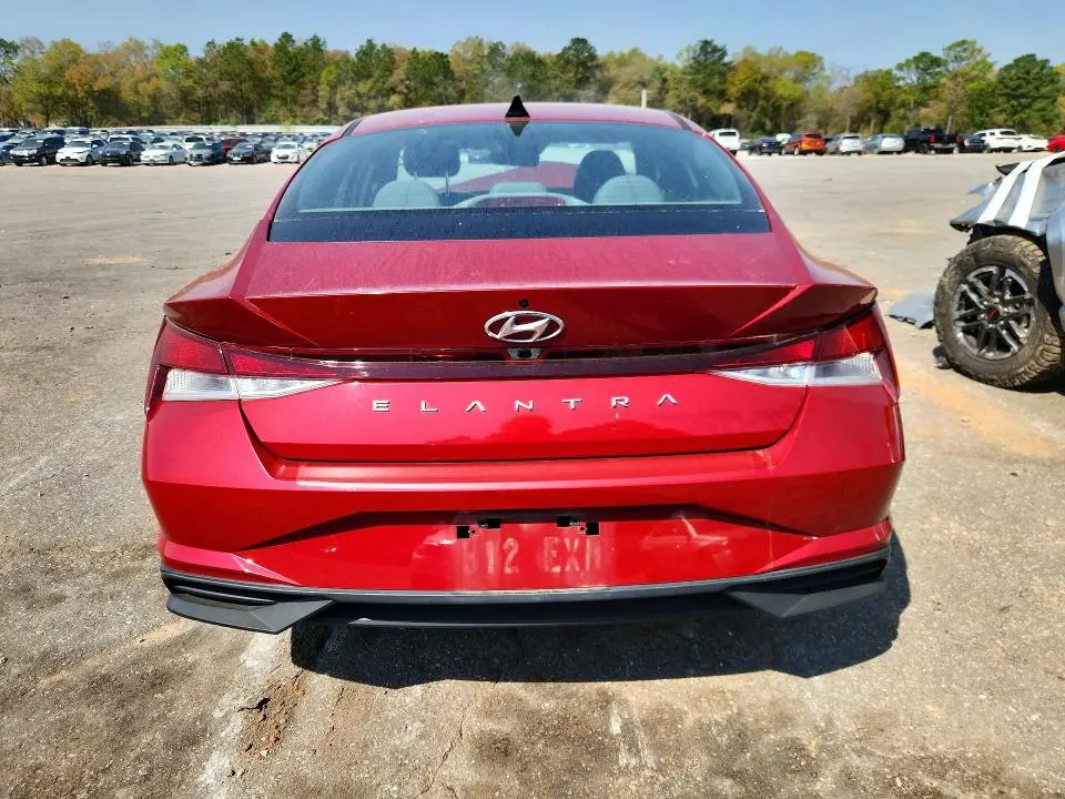 2021 HYUNDAI ELANTRA SEL  