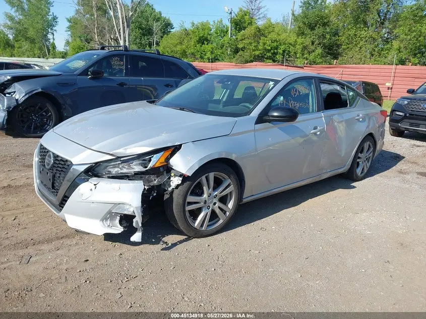 2020 NISSAN ALTIMA SR FWD