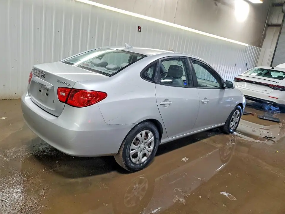 2010 HYUNDAI ELANTRA BLUE  