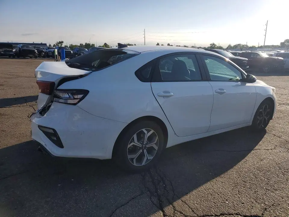 2021 KIA FORTE LXS  
