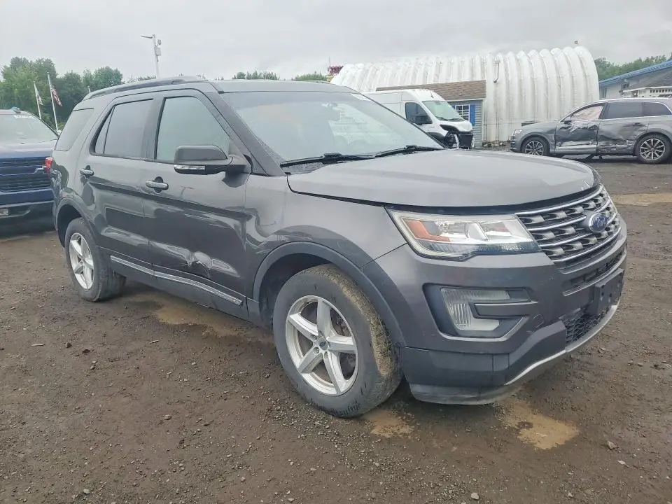 2017 FORD EXPLORER XLT  