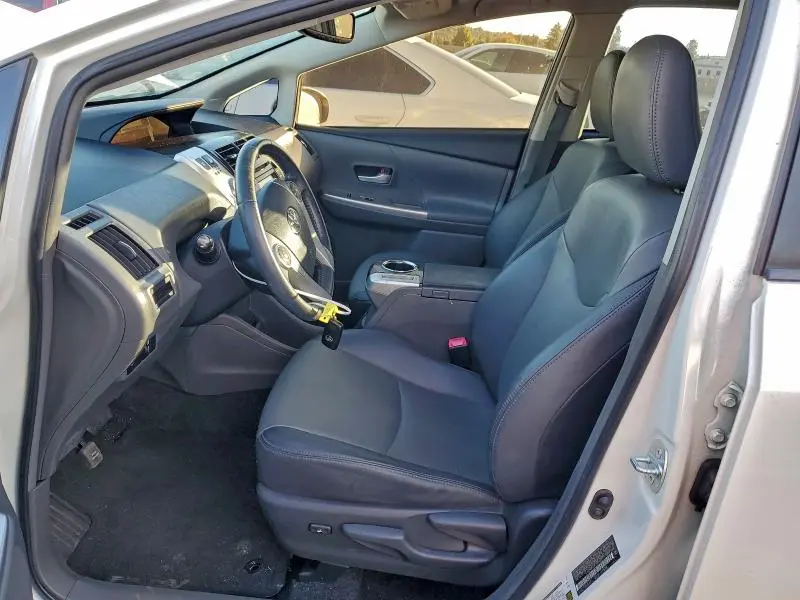 2014 TOYOTA PRIUS V   